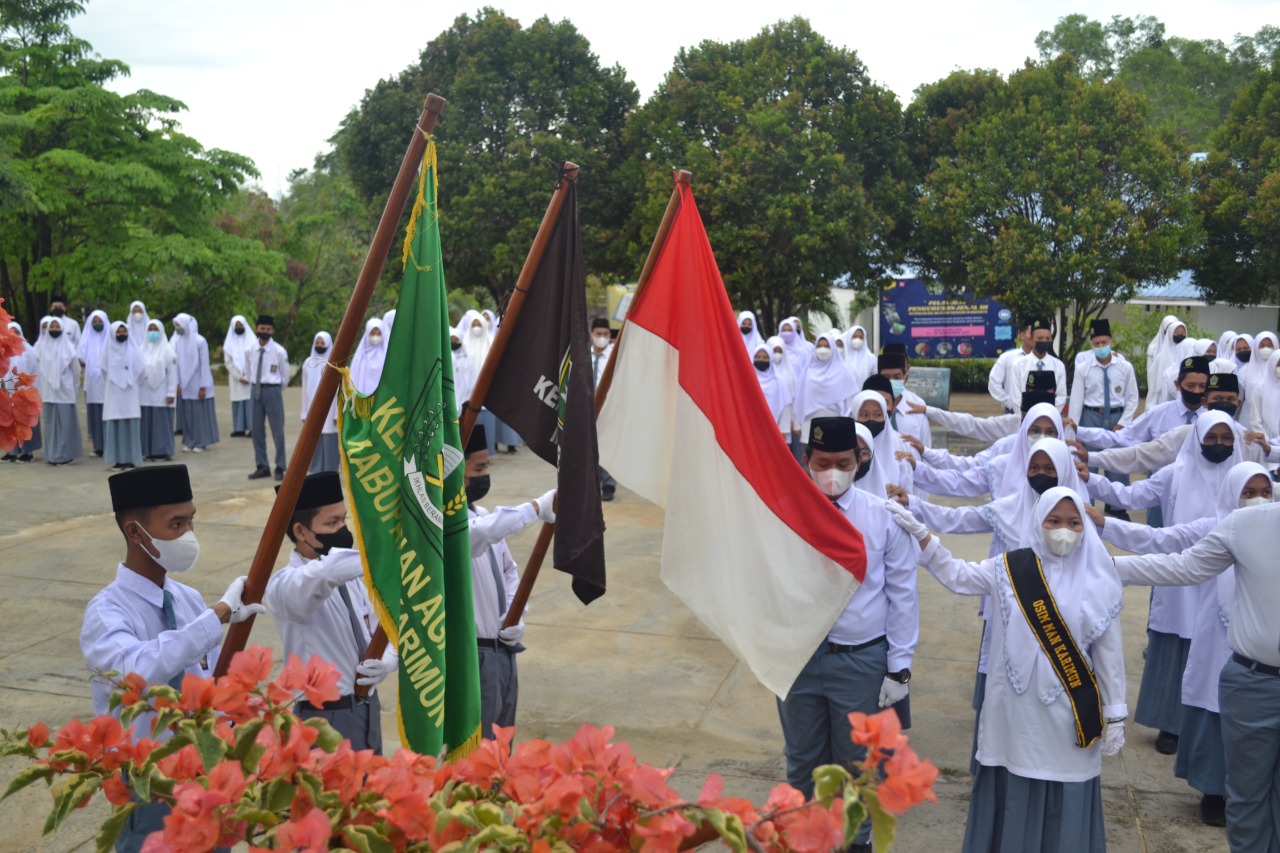 *Proses pelantikan pengurus MPK dan OSIM MAN Karimun