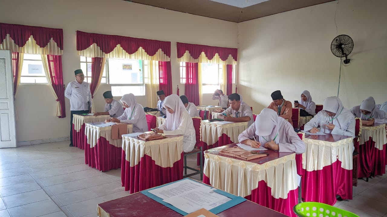 Monitoring Assesmen Madrasah 2024 di MAN Karimun